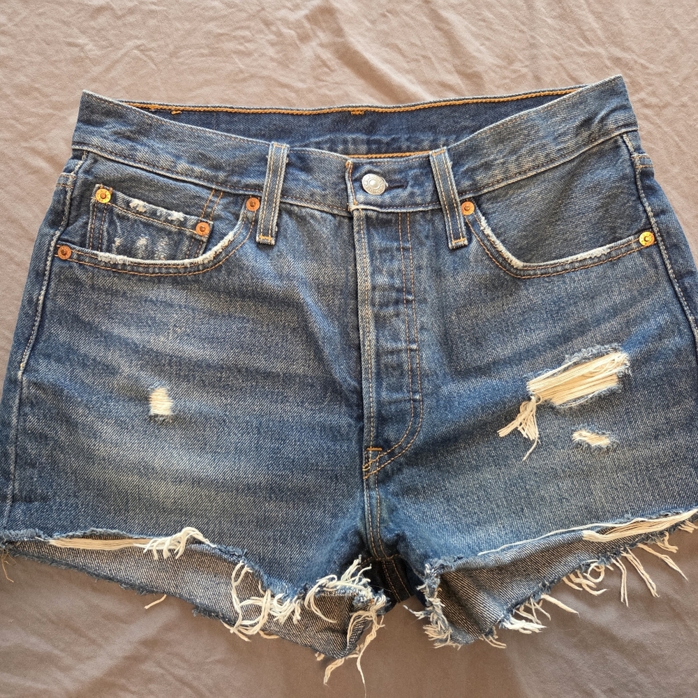 LEVI’S 501 Button Fly High Waisted Cutoff Shorts Medium Wash~sz 28